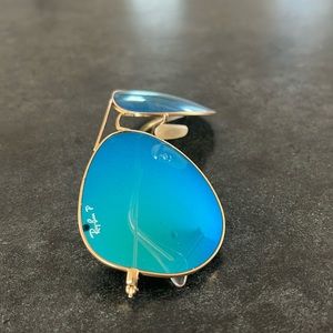 Ray-Ban Polarized Aviator Sunglasses